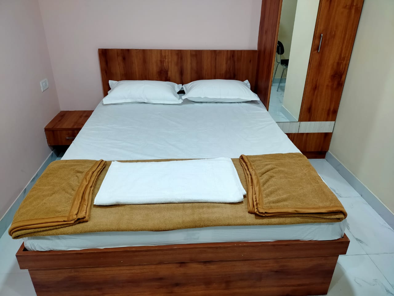 Economy bedroom bedroom